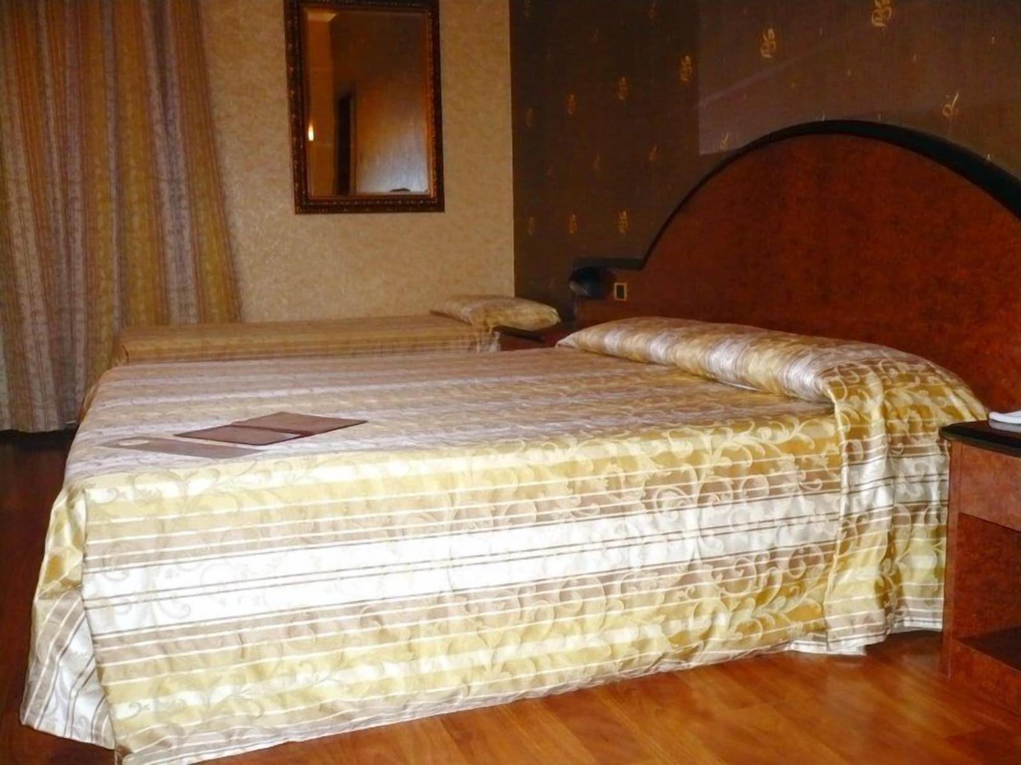 Hotel Grand Dei Cesari 4*